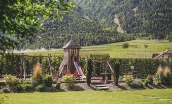 Holiday Flat with Playground